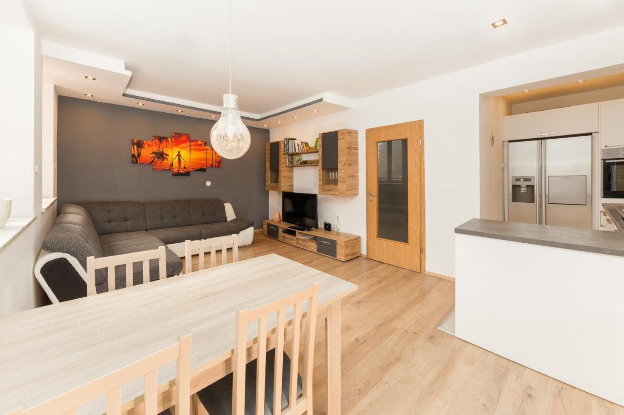 Apartma Jelendol Tržič Bagian luar foto